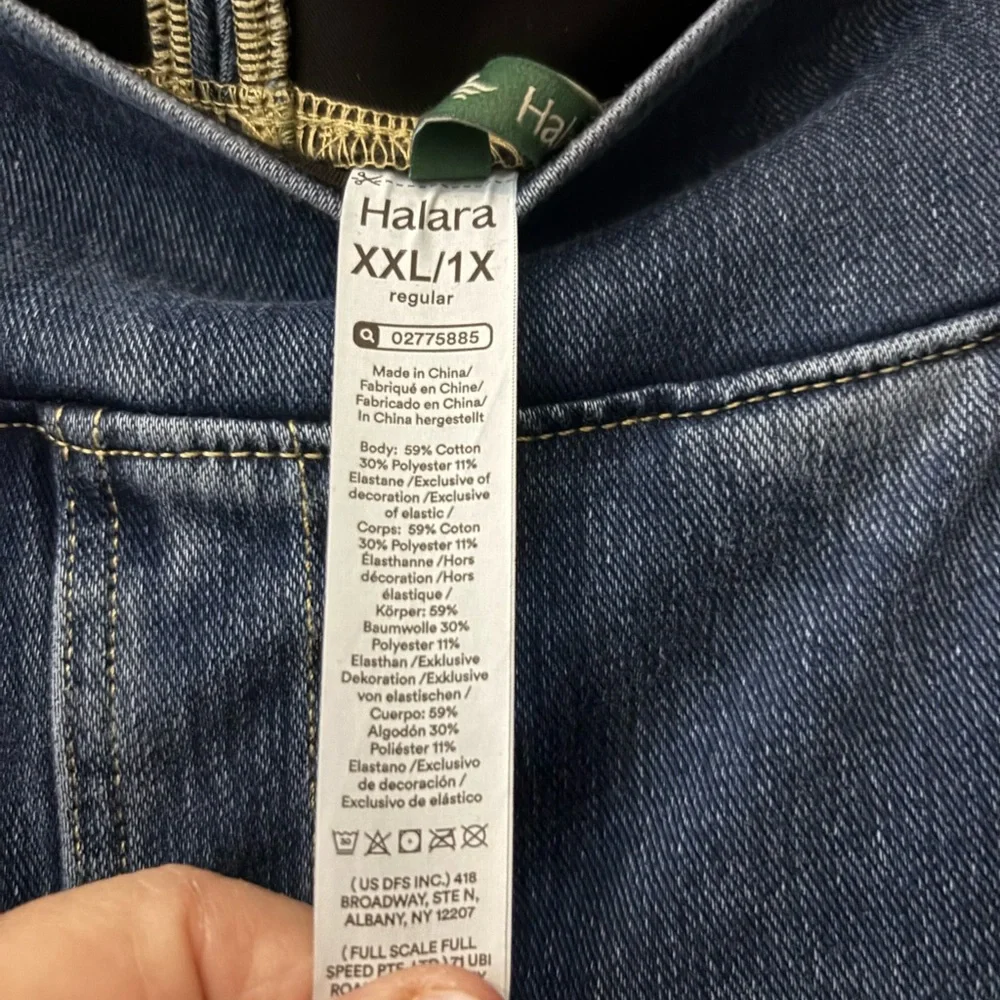 Halara Wide Leg Dark Wash Jeans - Picture 4 of 5